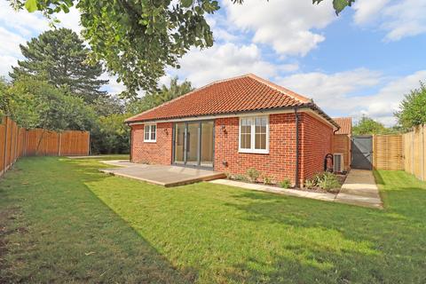 2 bedroom detached bungalow for sale, Heath Road, East Bergholt