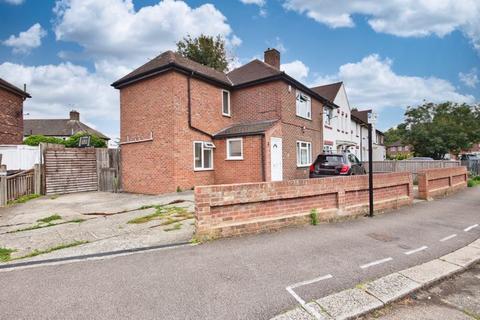 3 bedroom terraced house for sale, Barclay Road, Edmonton