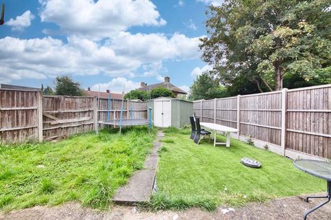 3 bedroom terraced house for sale, Barclay Road, Edmonton