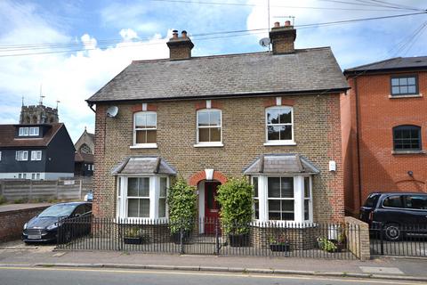 2 bedroom ground floor maisonette for sale, Hemnall Street, Epping