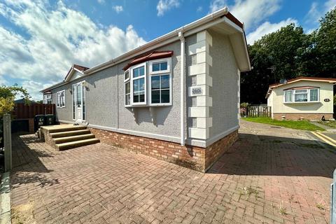 2 bedroom mobile home for sale, Galley Hill, Waltham Abbey