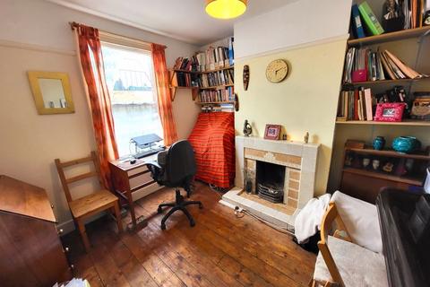 3 bedroom terraced house for sale, Whaddon Road, Cheltenham GL52