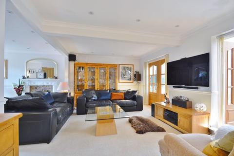 4 bedroom detached house for sale, Clifden Road, Worminghall