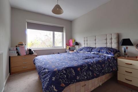 2 Doxey Fields, Stafford, ST16 1HH