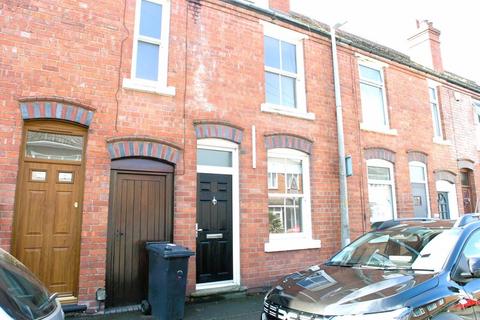 3 bedroom terraced house to rent, New Street, Kingswinford DY6