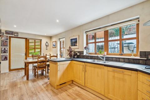 Ar Bothan Gas Brae, Errol, Perth, PH2 7QR