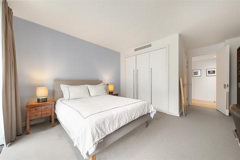 2 bedroom flat to rent, Eastfields Avenue, SW18