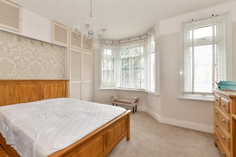 3 bedroom terraced house for sale, Russell Road, Walthamstow, London