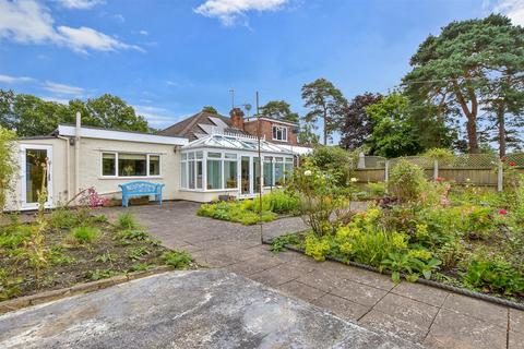 2 bedroom semi-detached bungalow for sale, Park Close, Brockham, Betchworth, Surrey