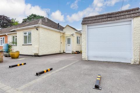 12 Park Close, Strood Green, Betchworth, RH3 7JB