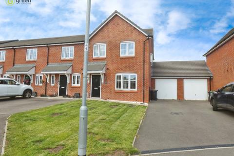 3 bedroom end of terrace house for sale, Meadow Way, Tamworth B79