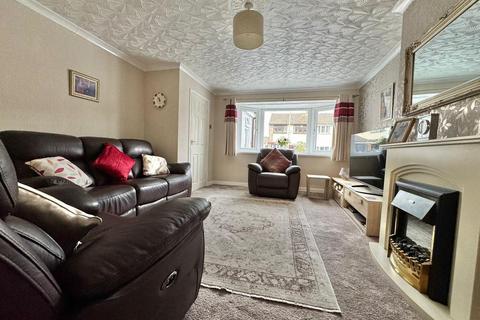 3 bedroom semi-detached house for sale, Tame Avenue, Wednesbury, WS10 0RL