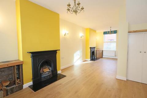 3 bedroom terraced house to rent, Stone ST15