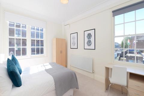 5 bedroom apartment to rent, Strathmore Court, London