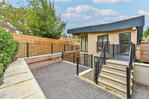 3 bedroom house for sale, Station Road, Wood Green N22