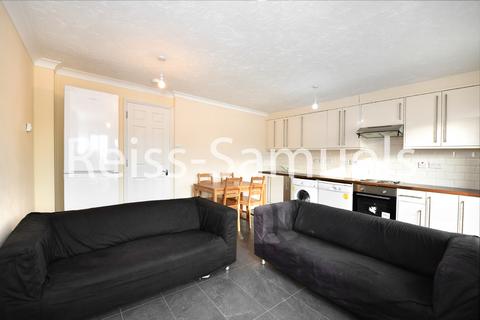 5 bedroom terraced house to rent, Cahir Street, London E14