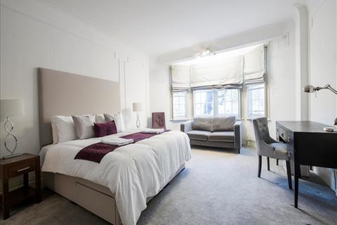 5 bedroom apartment to rent, Strathmore Court, London