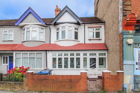 3 bedroom terraced house to rent, Morland Road, Croydon, CR0