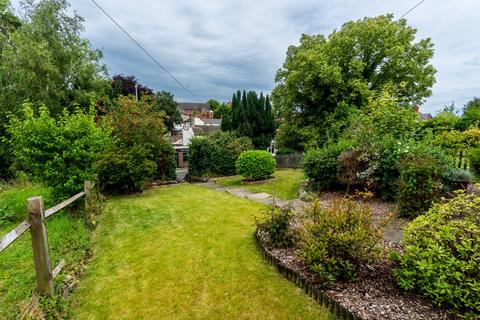 3 bedroom cottage for sale, High Street South, Rushden, Northamptonshire