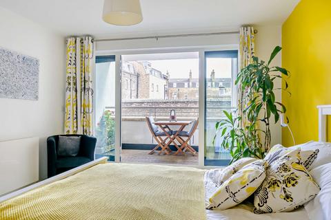 11 Joiners Yard, London, N1 9DW