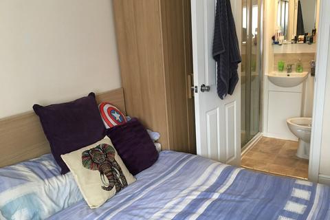 1 bedroom in a house share to rent, Caddow Road - DL