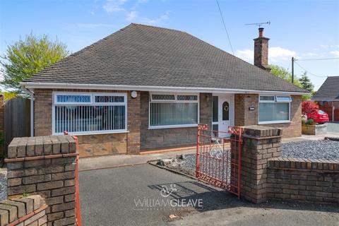 3 bedroom bungalow for sale, Padeswood Road North, Buckley CH7