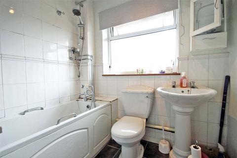 3 bedroom terraced house for sale, Saddle Close, Clapham, Bedford, Bedfordshire, MK41