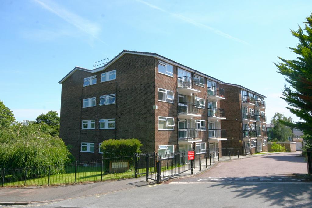 Stunning 1 bedroom ground floor flat for sale in