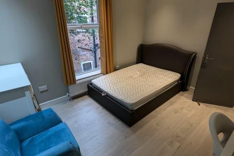 1 bedroom in a house share to rent, Norman Road (room 4), Fallowfield, Manchester
