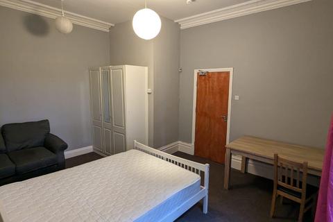 1 bedroom in a house share to rent, Norman Road (room 2), Fallowfield, Manchester