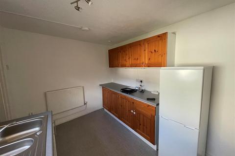 1 bedroom property to rent, Foster Hill Road, Bedford