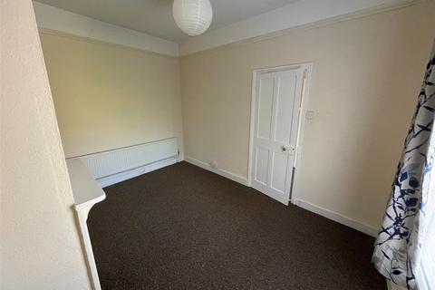 1 bedroom property to rent, Foster Hill Road, Bedford