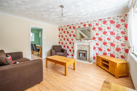 3 bedroom semi-detached house to rent, Blakeley Grove, Clifton Moor, York, YO30 4UB