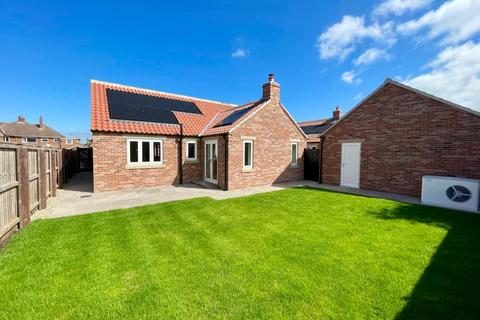 3 bedroom detached bungalow for sale, St Andrews Court, Rillington, Malton