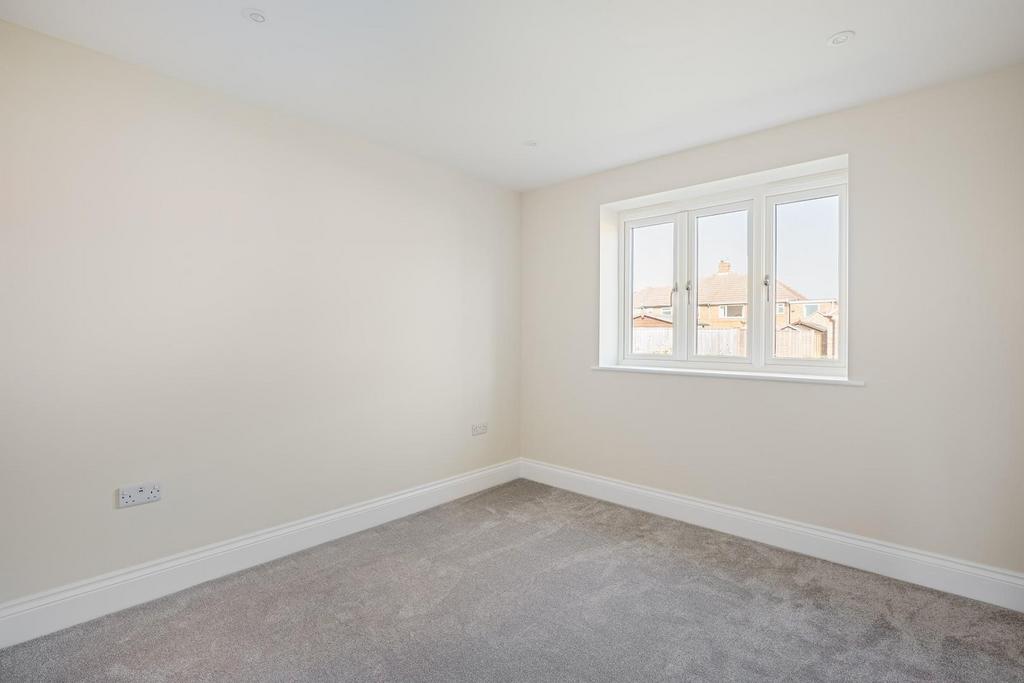 14 St Andrews Court-07.jpg