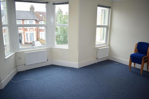 Property to rent, Seymour Gardens, Ilford