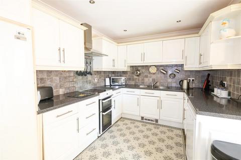 3 bedroom end of terrace house for sale, Pine Walk, Ripon