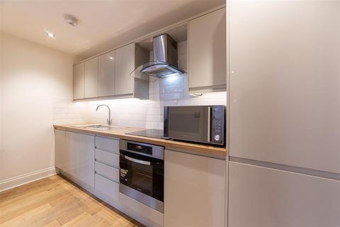 3 bedroom apartment to rent, £160pppw - Chaucer Building, Grainger Street, NE1