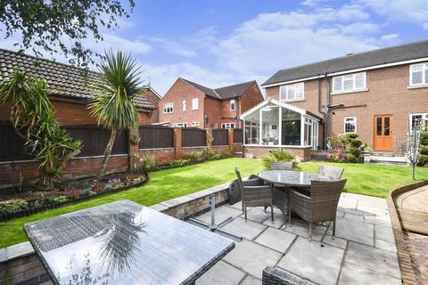 4 bedroom detached house for sale, Laxton Garth, Kirk Ella, Hull