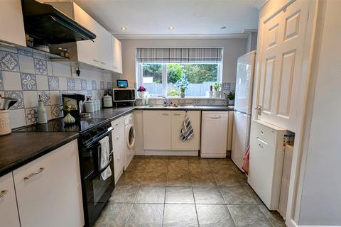 3 bedroom semi-detached house for sale, Smithville Close, Lydney GL15