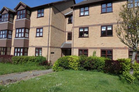 1 bedroom flat to rent, Snowdon Close, East Sussex BN23