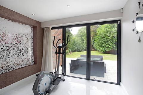 1a Firs Walk, Northwood, HA6 2BZ