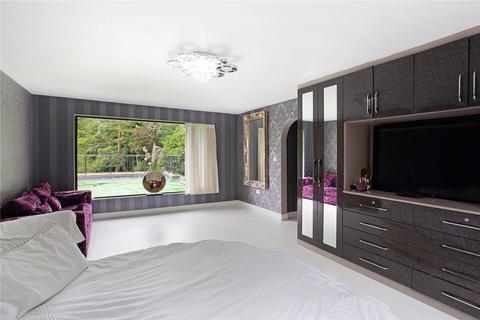 1a Firs Walk, Northwood, HA6 2BZ