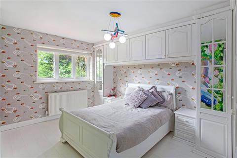 1a Firs Walk, Northwood, HA6 2BZ