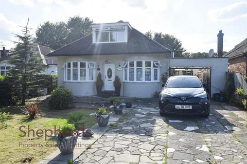 4 bedroom detached bungalow for sale, Great Cambridge Road, Cheshunt EN8