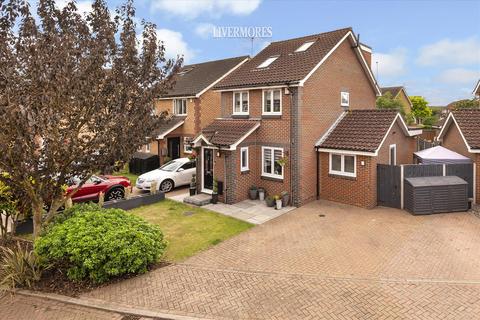 4 bedroom detached house for sale, Mannock Road, Dartford, Kent