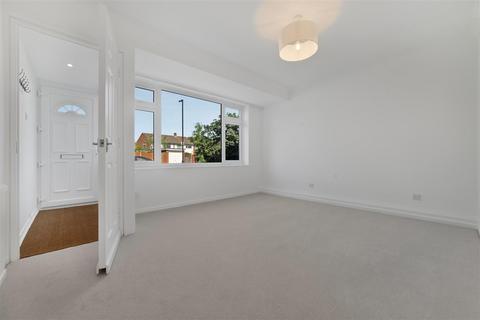 13 Knights Close, Windsor, SL4 5QR