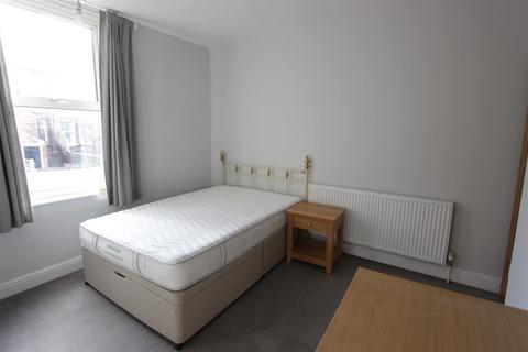 4 bedroom terraced house to rent, Osberton Place, Sheffield, S11 8XL