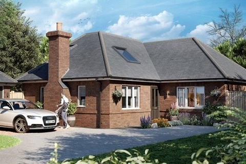 3 bedroom bungalow for sale, St. Cuthberts Lane, Locks Heath, Southampton, Hampshire, SO31