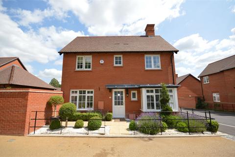 3 bedroom semi-detached house to rent, Friars Walk, Hampshire SO23